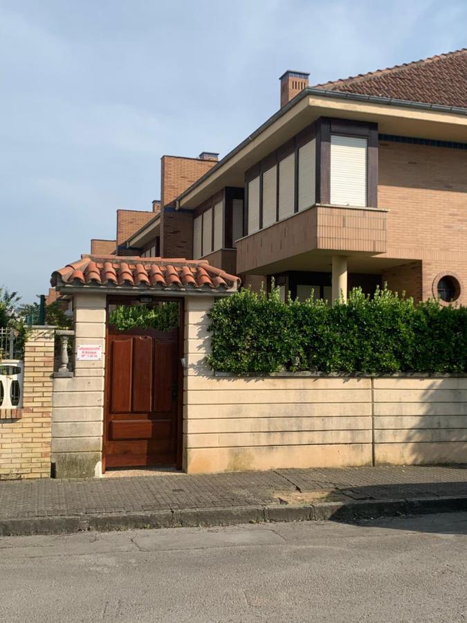 Chalet En Laredo Cerca De La Playa. Villa Екстериор снимка