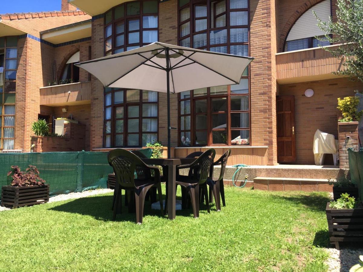 Chalet En Laredo Cerca De La Playa. Villa Екстериор снимка