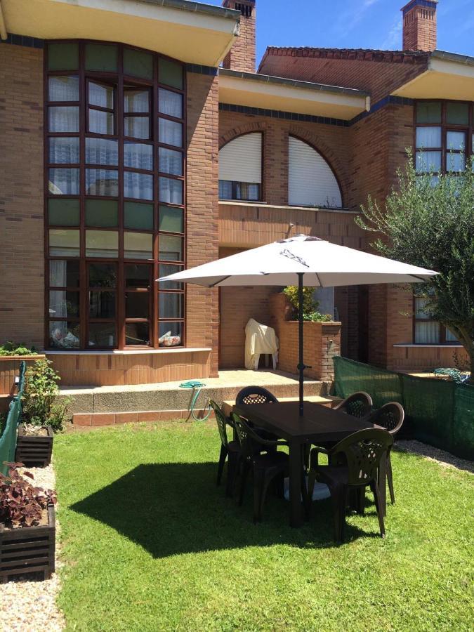 Chalet En Laredo Cerca De La Playa. Villa Екстериор снимка